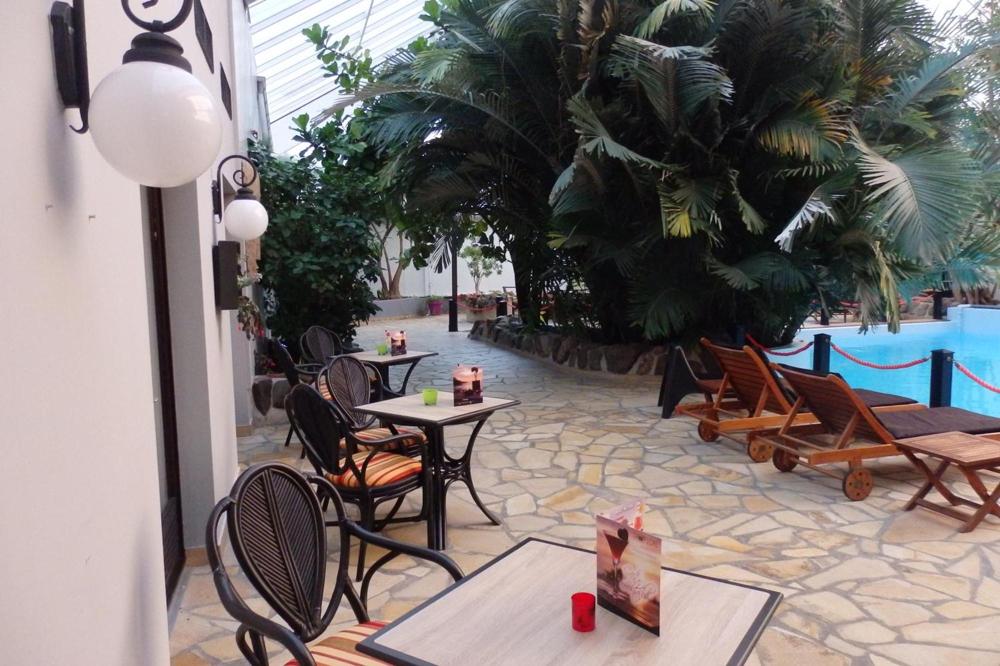 Tropical Hotel Durbuy Ngoại thất bức ảnh