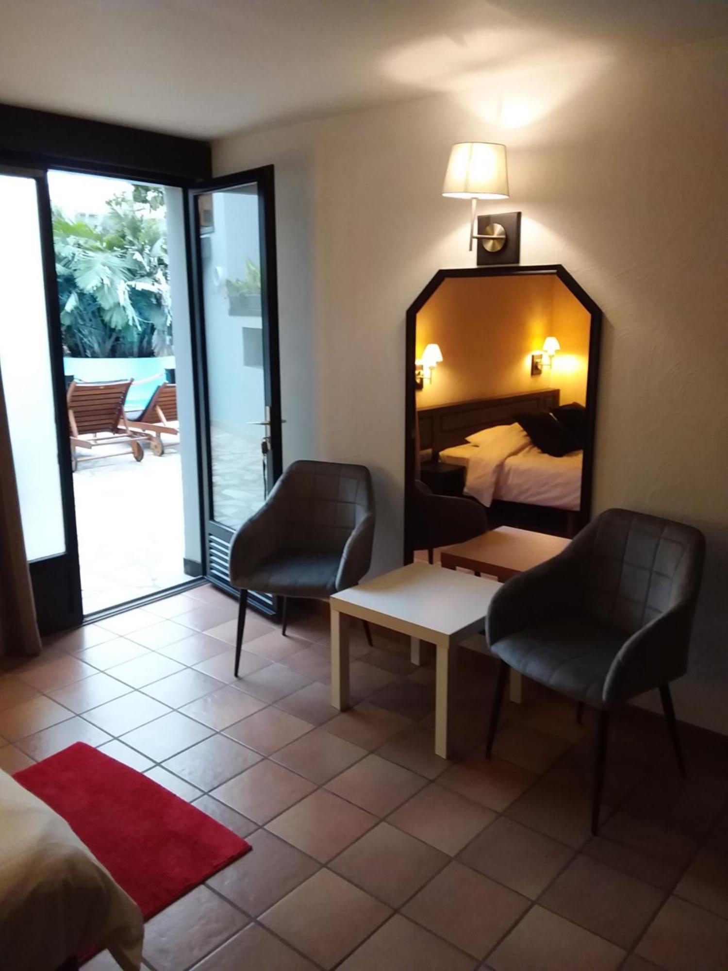 Tropical Hotel Durbuy Ngoại thất bức ảnh