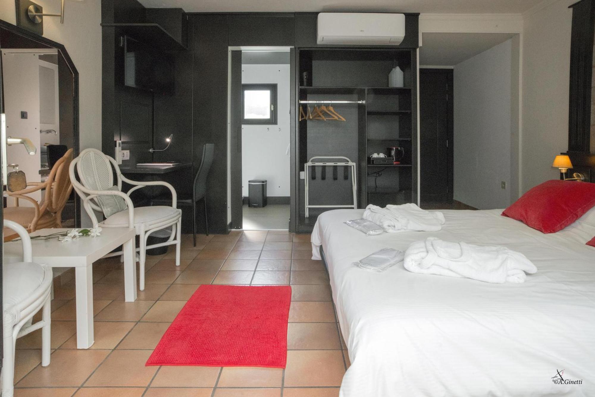 Tropical Hotel Durbuy Ngoại thất bức ảnh