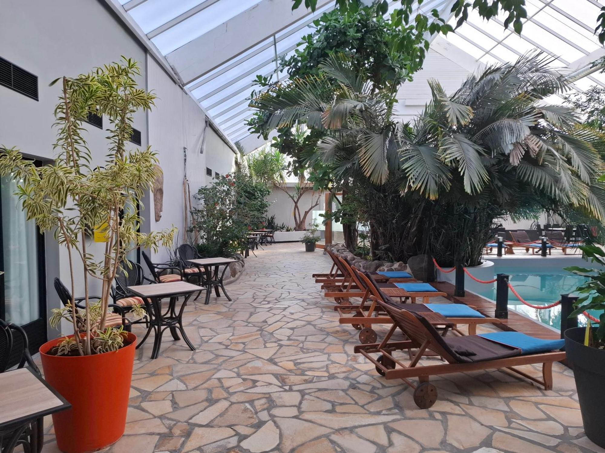 Tropical Hotel Durbuy Ngoại thất bức ảnh